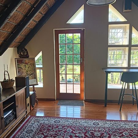 Little Tree Loft 2 Bed & Breakfast Uitenhage Bagian luar foto