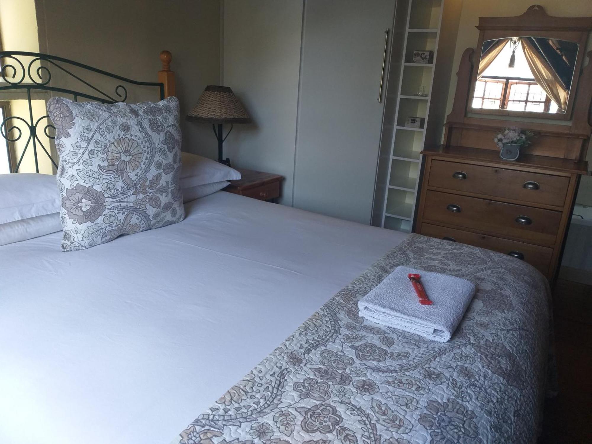 Little Tree Loft 2 Bed & Breakfast Uitenhage Bagian luar foto